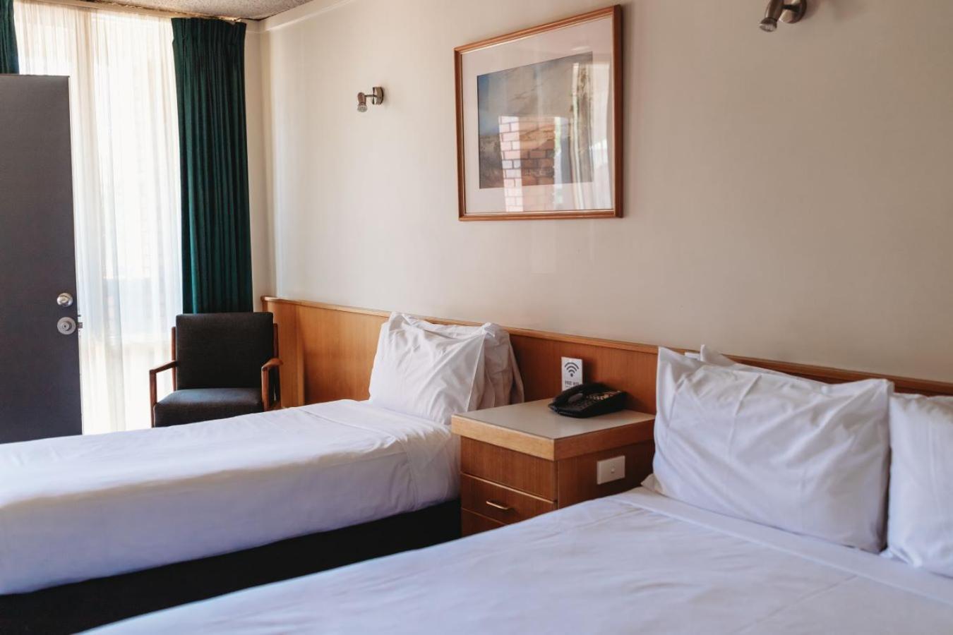 Echuca Nirebo Motel Buitenkant foto