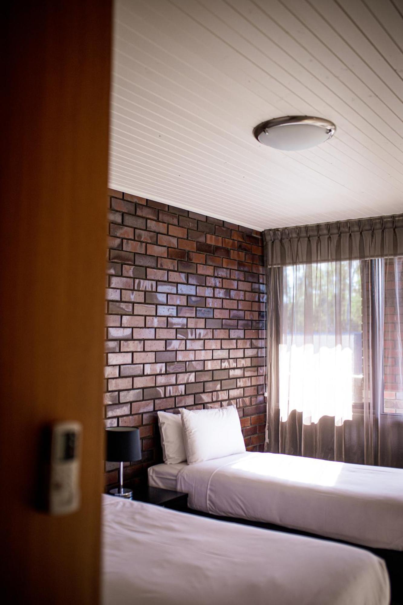 Echuca Nirebo Motel Buitenkant foto