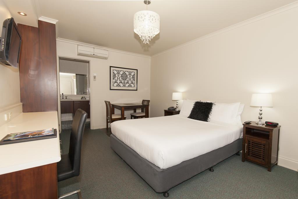 Echuca Nirebo Motel Buitenkant foto